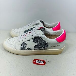 Stylish Women's Sneakers with Glitter and Pink Accents size 9